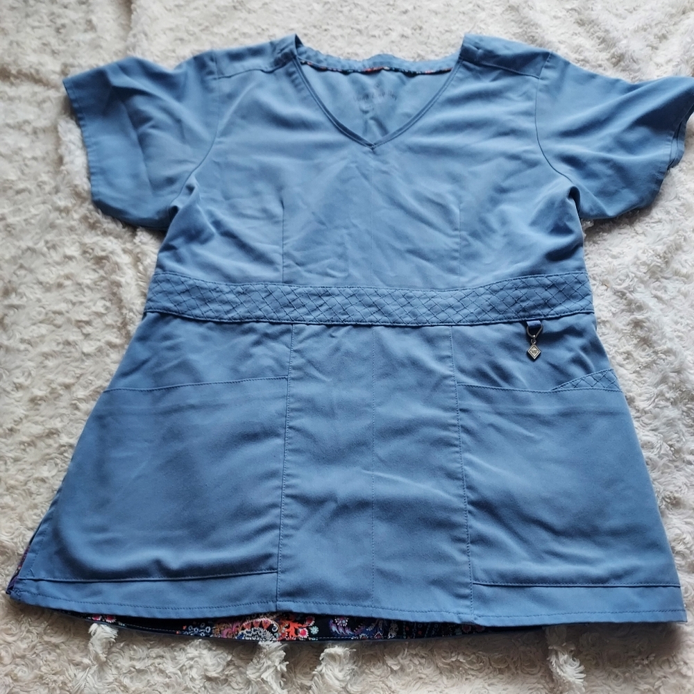 Vera Bradley Light Blue Halo Frida Empire Waist Scrub Top Small Nurse Hygenist
